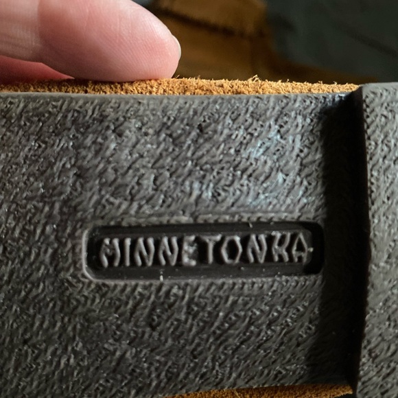 Minnetonka Brown Moccasins with Fringe Detail - Picture 5 of 6